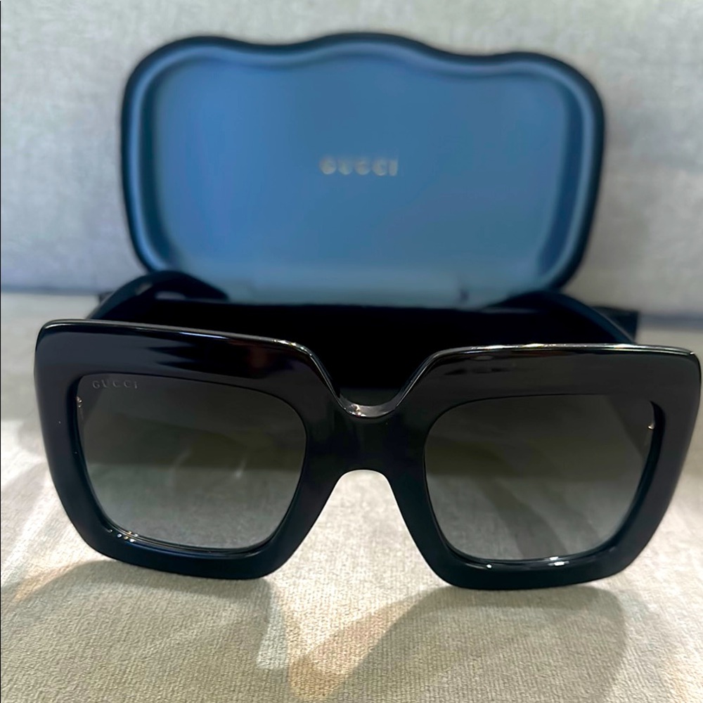 Gucci Black Square Sunglasses - IT’S ALMOST SUMMERTIME😎